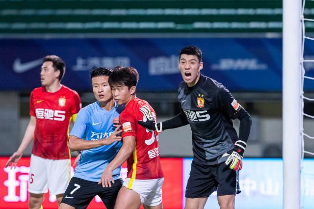 开云体育在线-广州队拼出一场平局！郑智上任两场斩4分开好头