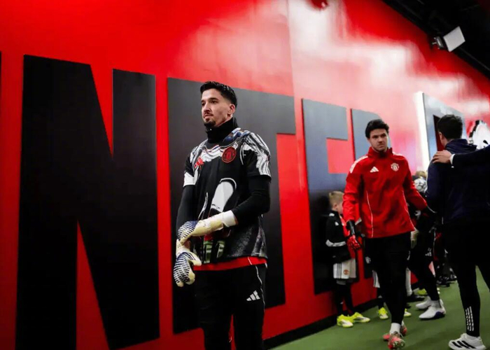 开云-贝西克塔斯有意利兹联门将梅利耶与曼联门将巴因迪尔|费内巴切|土耳其|希顿|土耳其足球|汤姆·希顿_新浪体育_新浪新闻